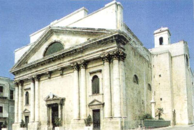 La Cattedrale in piazza don Tonino Bello