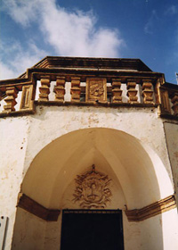 Palazzo Tafuri: Balconata e Stemma