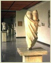 Resti di una statua (Museo di Taranto)