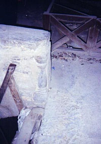 la balaustra con la colonnina prima dei lavori