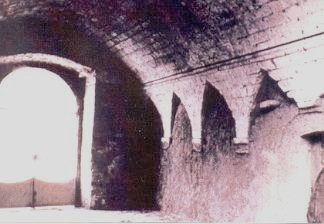 Entrata del Castello, sormontata da una volta a botte