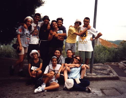 Momento di fraternit� durante il tragitto verso Assisi