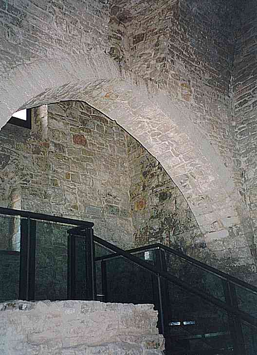 Scala in acciaio indipendente dalle murature