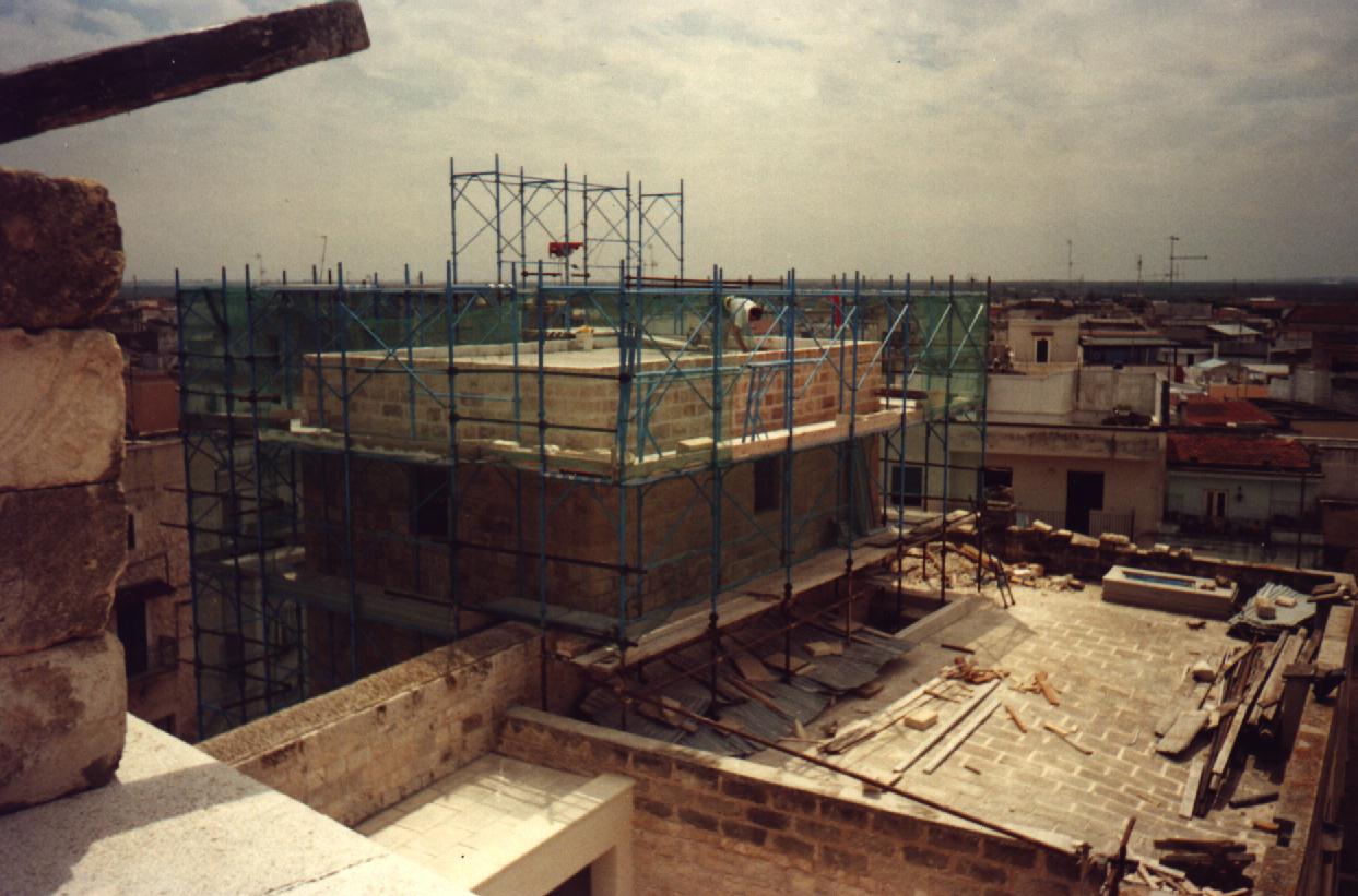 Restauro della torrre centrale del lato est