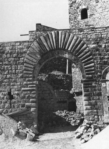 Portale nord dopo la stompagnatura