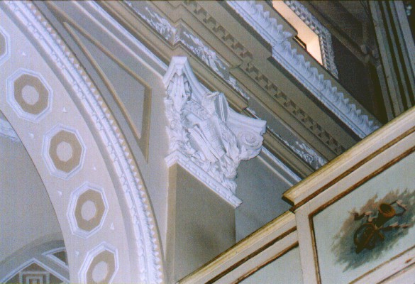 CAPITELLO con ALLEGORIA MUSICALE